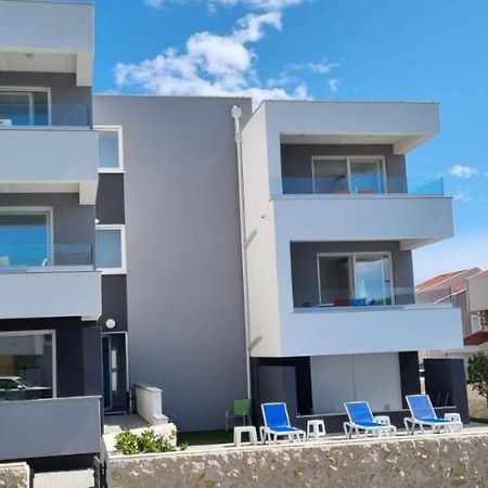 Villa Mateo โนวาลยา ภายนอก รูปภาพ